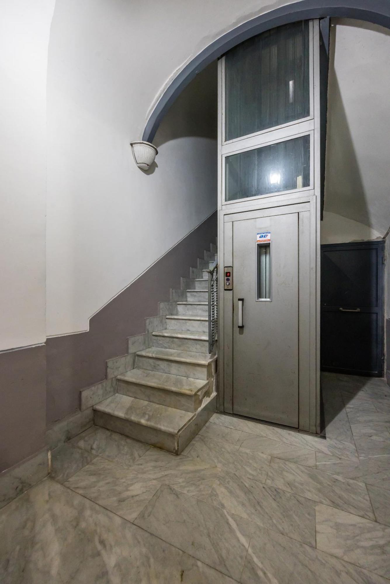 Lioy 25 By Napoliapartments Exterior foto